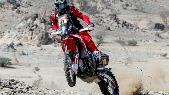 Kevin Benavides, ganador del Dakar 2021 en motos, deja el equipo Honda