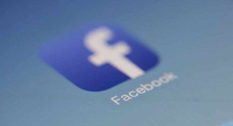 Usuarios reportan problemas en Facebook e Instagram