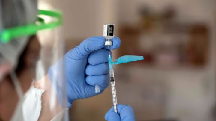 La vacuna contra el dengue aprobada por la ANMAT ya está en el país: ¿Cuánto cuesta?