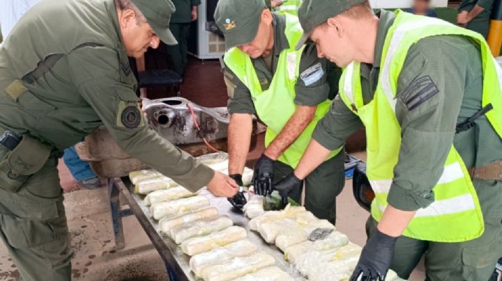 Gendarmería Nacional incauto 25 kilos de cocaína escondidos en el tanque de nafta de una camioneta