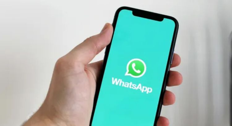Con esta nueva función de WhatsApp no hace falta escuchar un audio para saber lo que dice