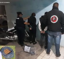 Detuvieron a una pareja y secuestraron más de un kilo de marihuana en Santa Rosa