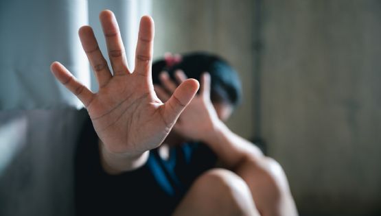 Violento al banquillo por introducirle el celular en la boca a la víctima