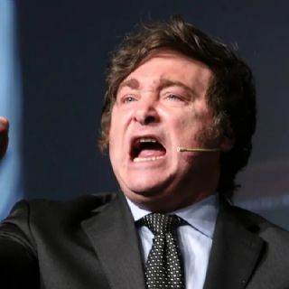 El jefe del bloque K en el Senado llamó a los gobernadores a resistir los vetos que prepara Milei