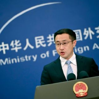 China acusa a Filipinas de embestir un barco de su Guardia Costera